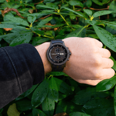 Montre-bracelet en bois d'obsidienne