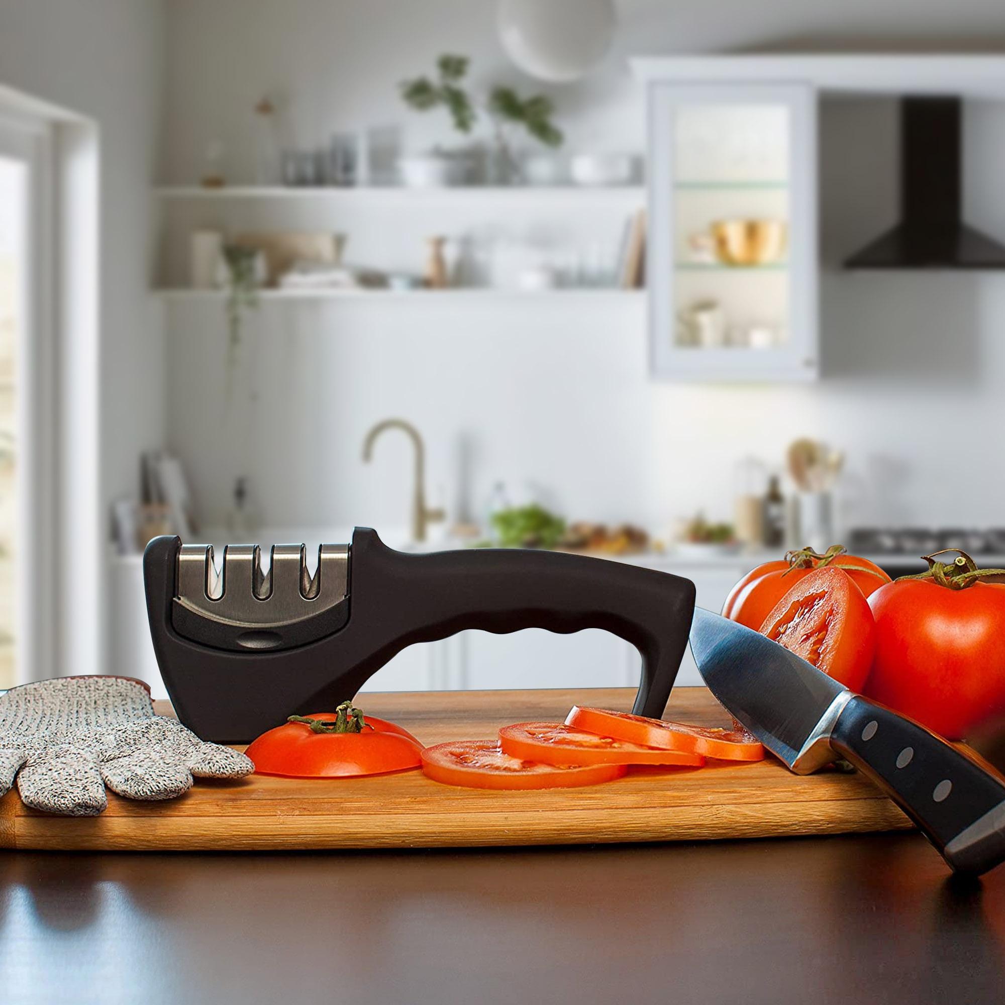 Afilador de cuchillos de cocina profesional de mano.