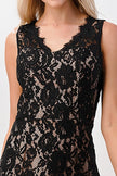 Vestido sin mangas con superposición de encaje