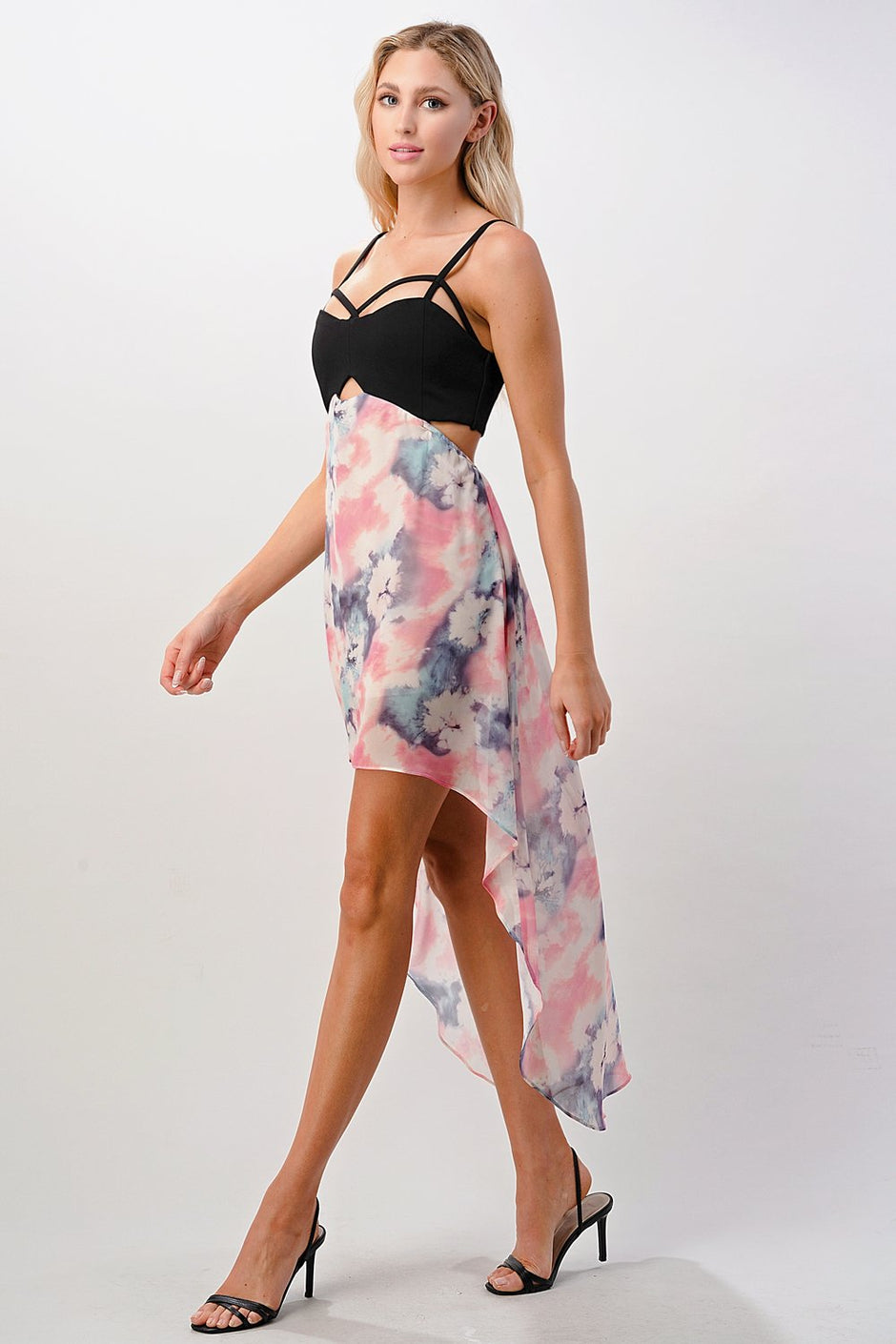 Vestido tie-dye de corte alto y bajo 