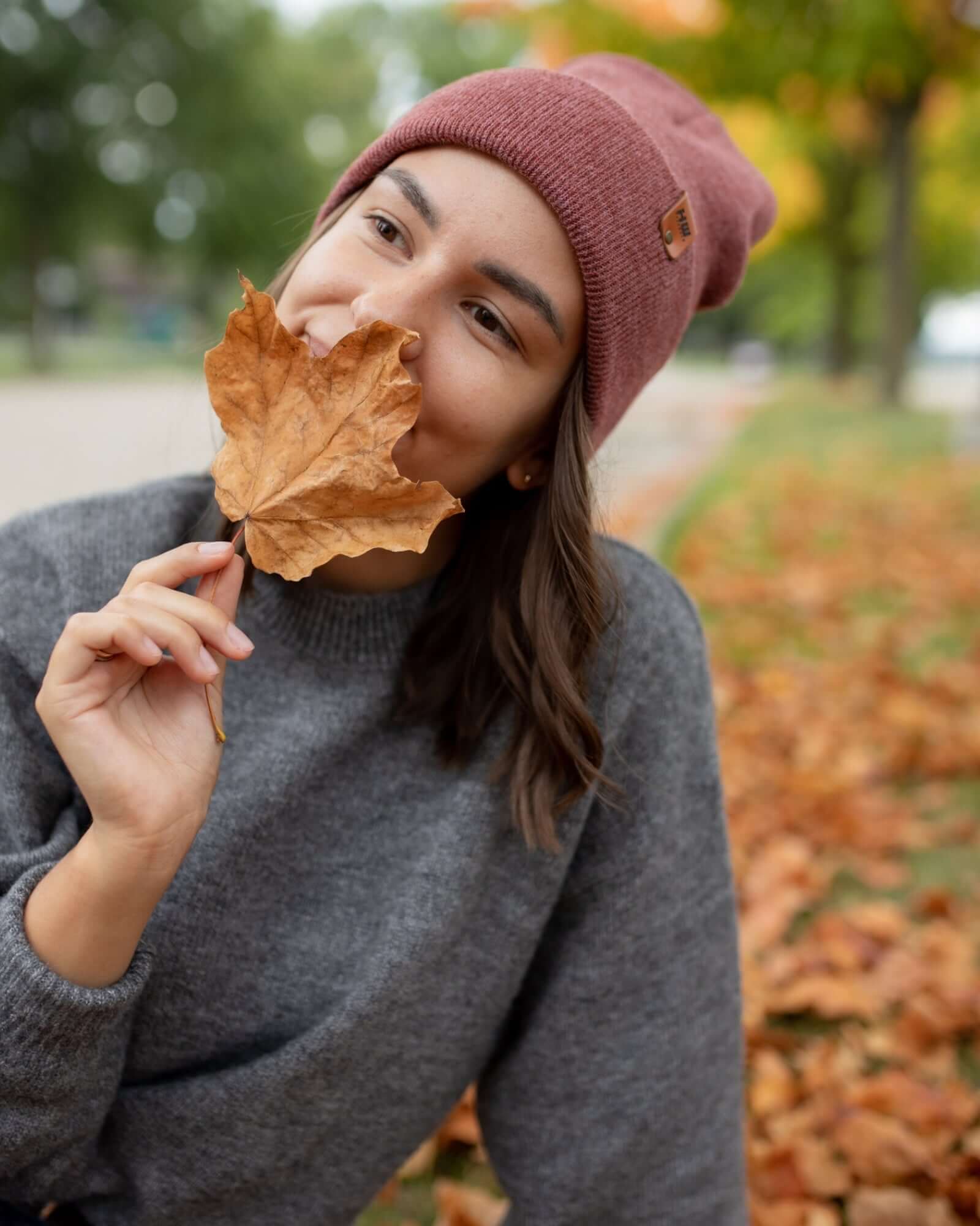 Traditional Silent Cuffed Beanie Rusty Burgundy