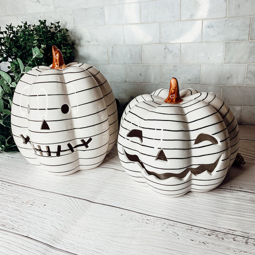 LED B&W Pumpkin