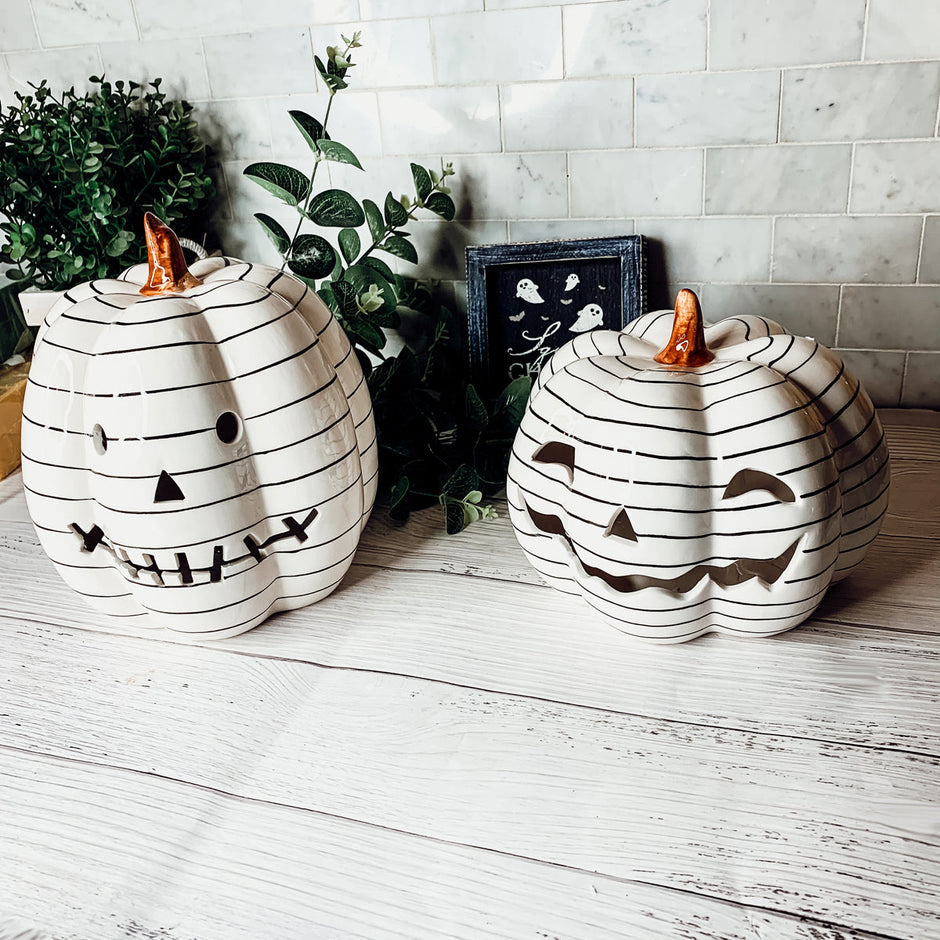 LED B&W Pumpkin