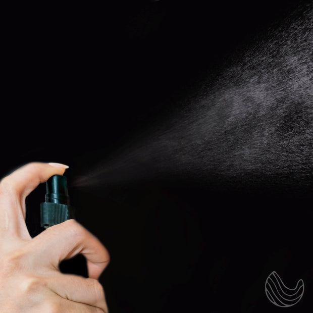 Aceite de eucalipto en aerosol para ducha con aroma suave de cedro