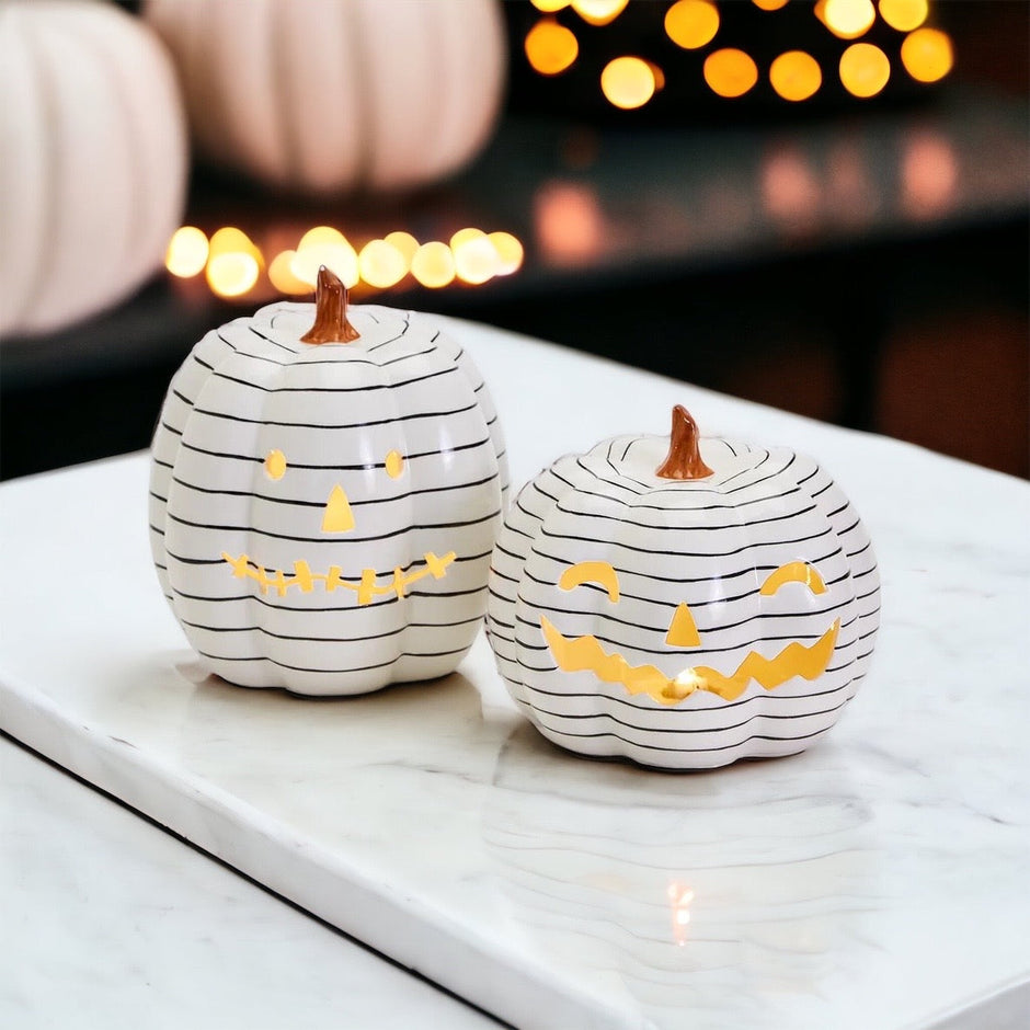 LED B&W Pumpkin