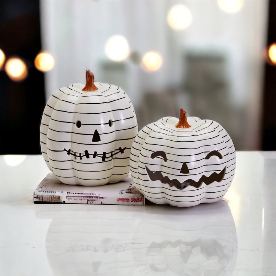 LED B&W Pumpkin