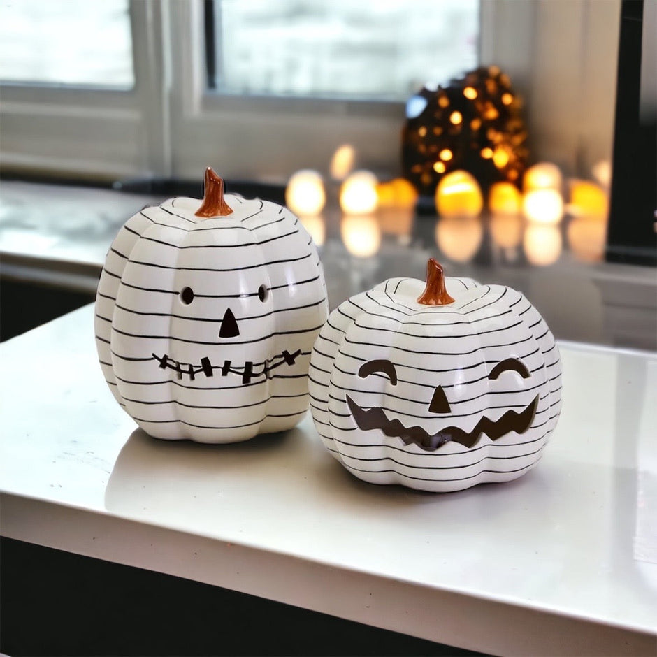 LED B&W Pumpkin