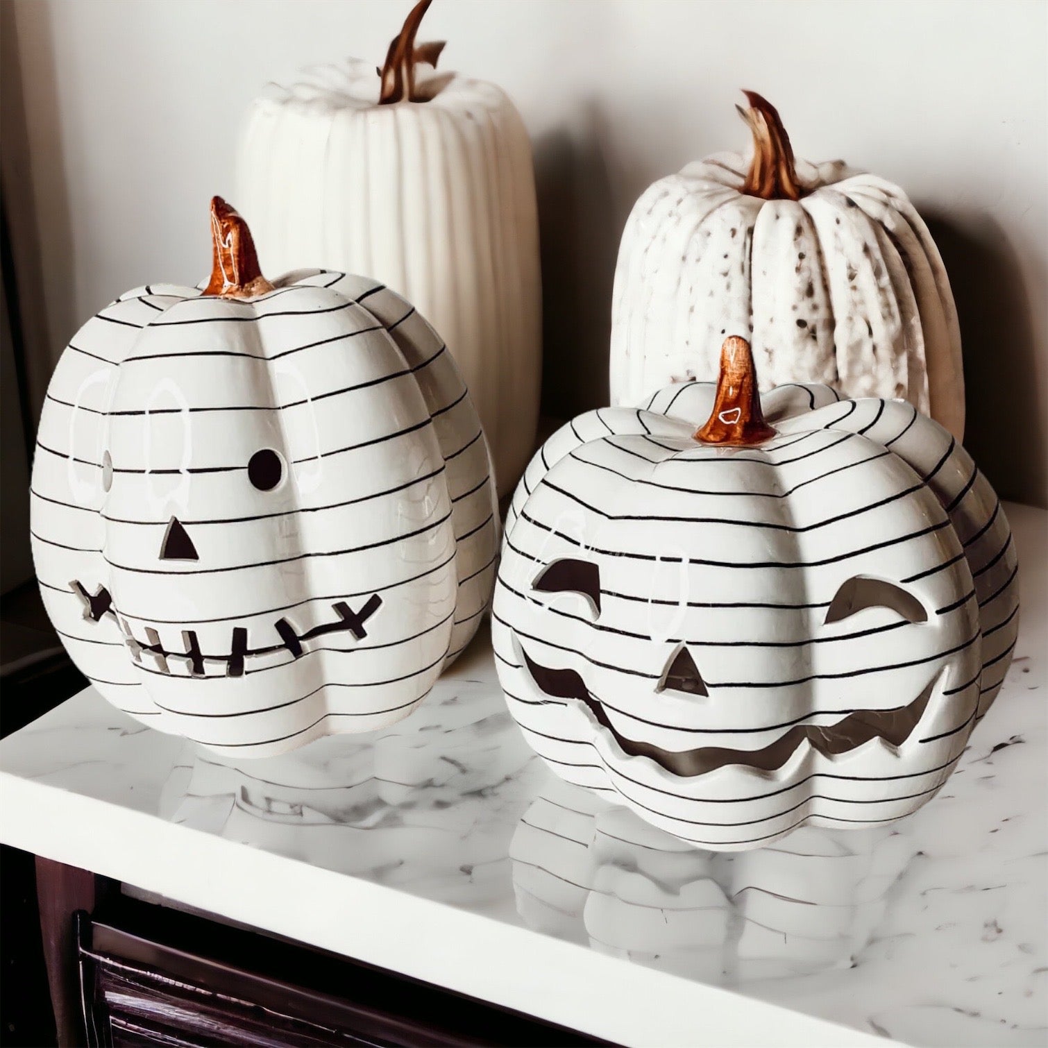 LED B&W Pumpkin