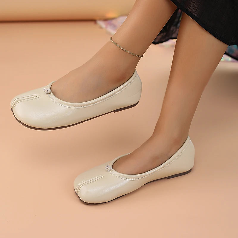 Women’s Split-Toe Ballet Flats with Slip-On Design & Smooth Upper Finish