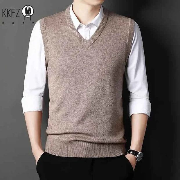 Men's Solid Color V-Neck Knitted Vest – Casual Sleeveless Sweater Top