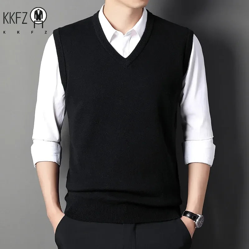Men's Solid Color V-Neck Knitted Vest – Casual Sleeveless Sweater Top