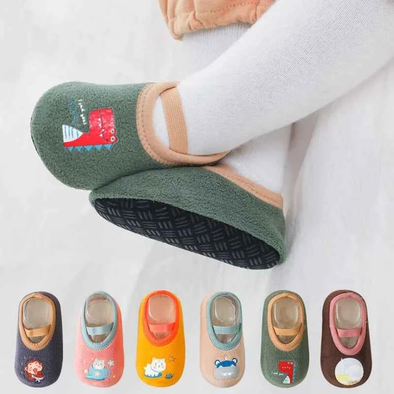 Newborn Baby Boys Girls Shoes First Walkers Winter Indoor Outdoor Slippers Infant Crib Floor Shoes with Rubber Sole Anti-slip