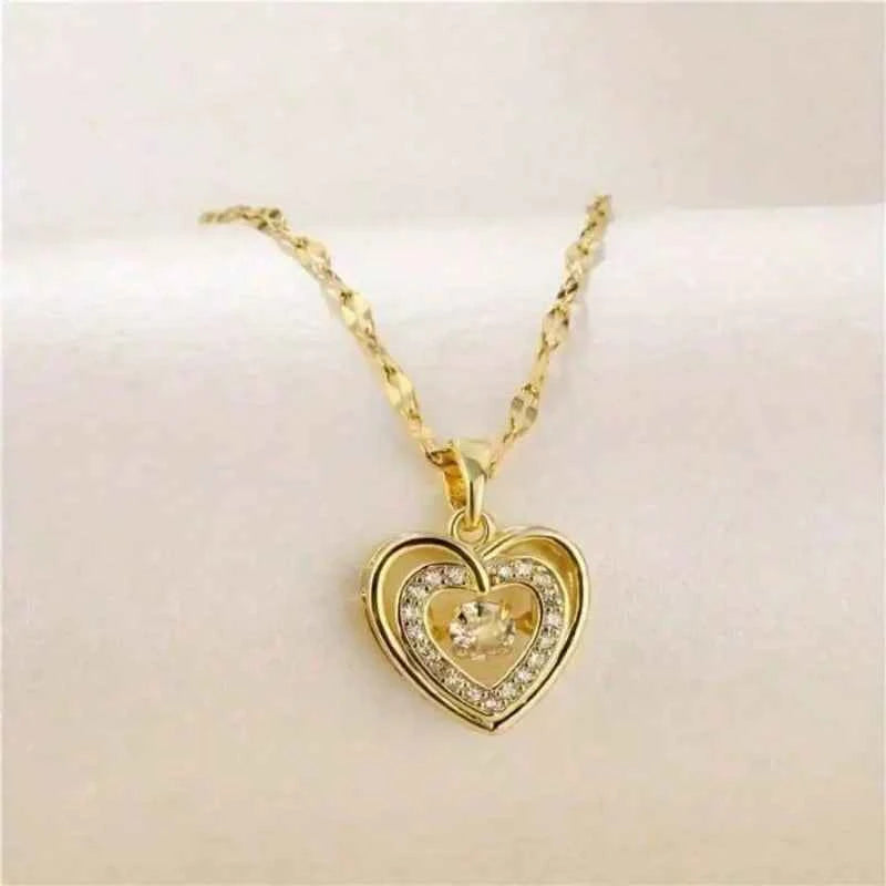 Gold Heart Necklace with Diamond Accent – Elegant Chain Pendant for Women