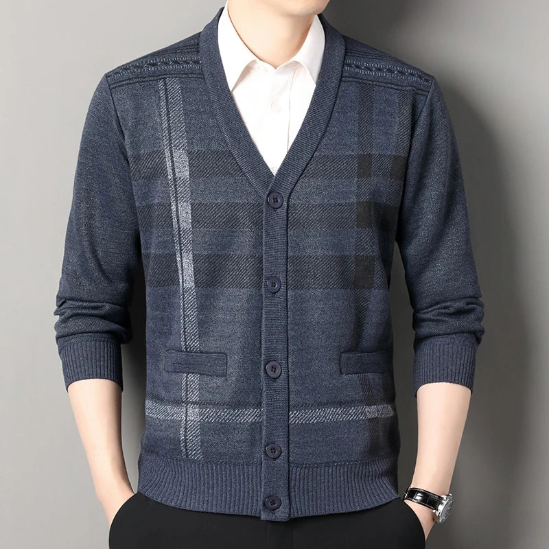 Men’s Vintage Plaid Knitted Cardigan with Button Front, V-Neck & Front Pockets