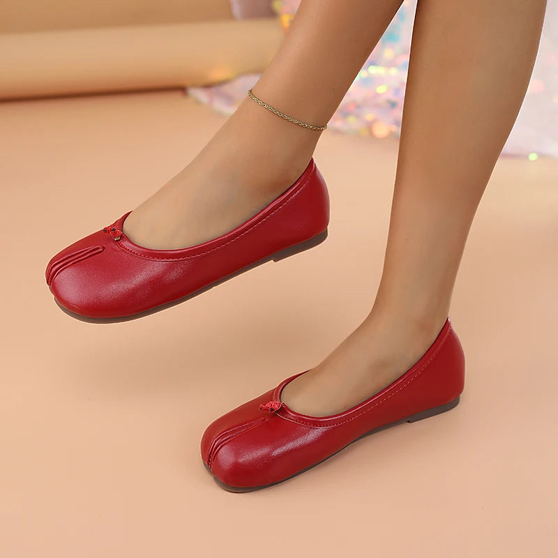 Women’s Split-Toe Ballet Flats with Slip-On Design & Smooth Upper Finish