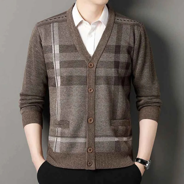 Men’s Vintage Plaid Knitted Cardigan with Button Front, V-Neck & Front Pockets
