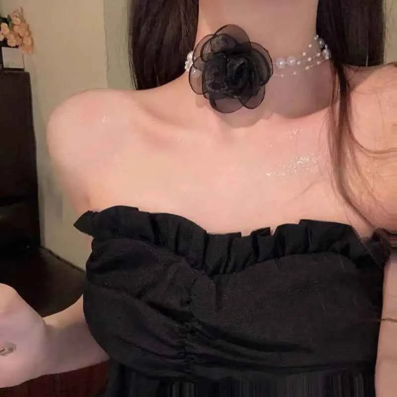 Floral Choker Necklace with Pearl Chain – Elegant and Stylish Women’s Accessory