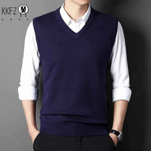 Men's Solid Color V-Neck Knitted Vest – Casual Sleeveless Sweater Top