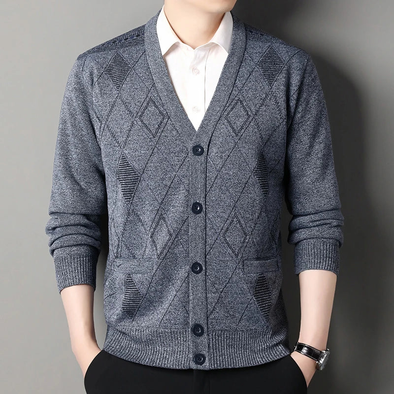 Men’s Vintage Plaid Knitted Cardigan with Button Front, V-Neck & Front Pockets