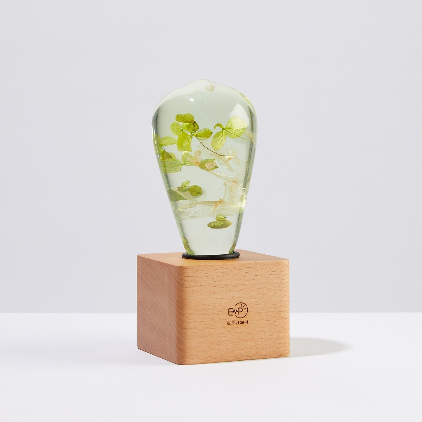 Hydrangea Flower Resin Lamp