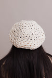 Bérets tricotés au crochet.
