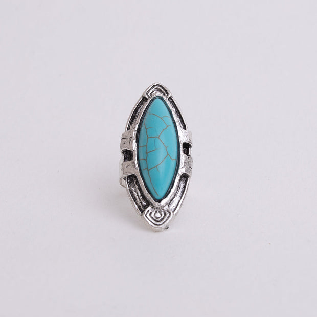 Bagues en argent taille marquise turquoise.