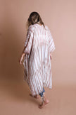 Kimonos deshilachados con efecto tie-dye.