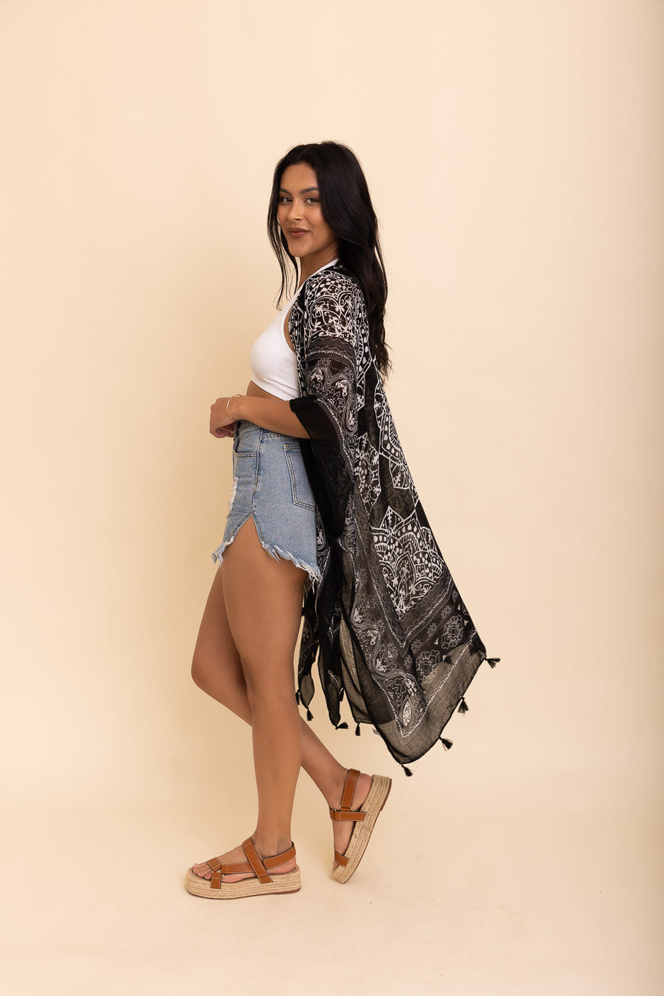 Kimonos con borlas de mandala.