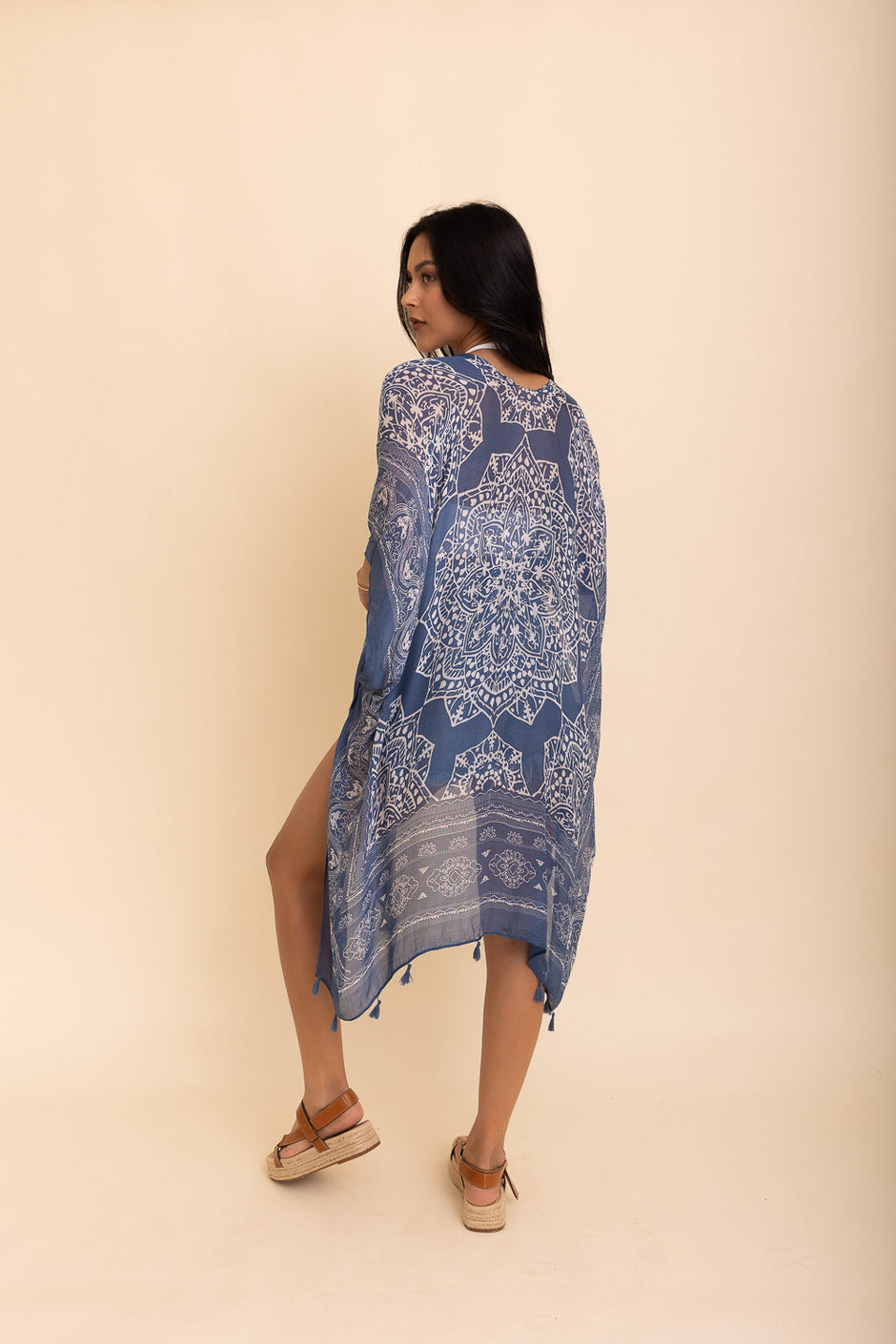 Kimonos con borlas de mandala.