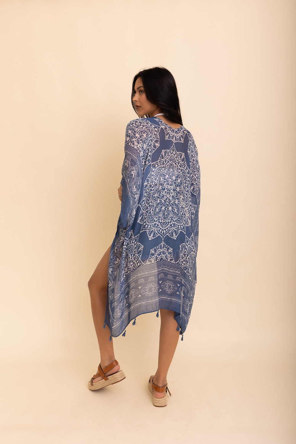 Kimonos con borlas de mandala.