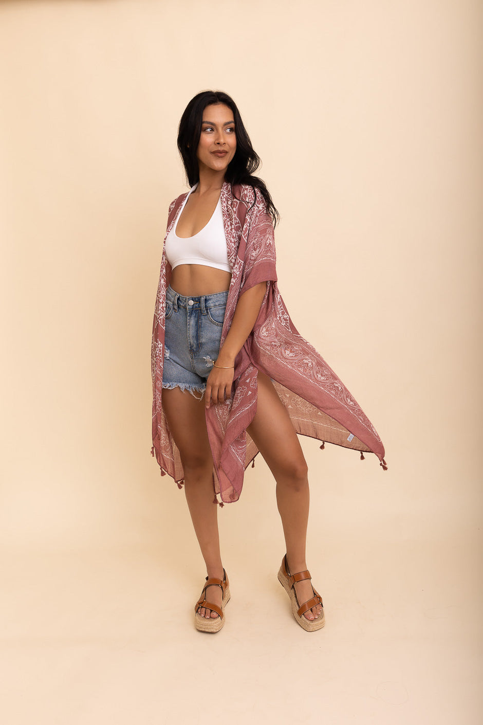 Kimonos con borlas de mandala.
