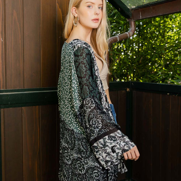 Kimonos aux motifs ludiques.