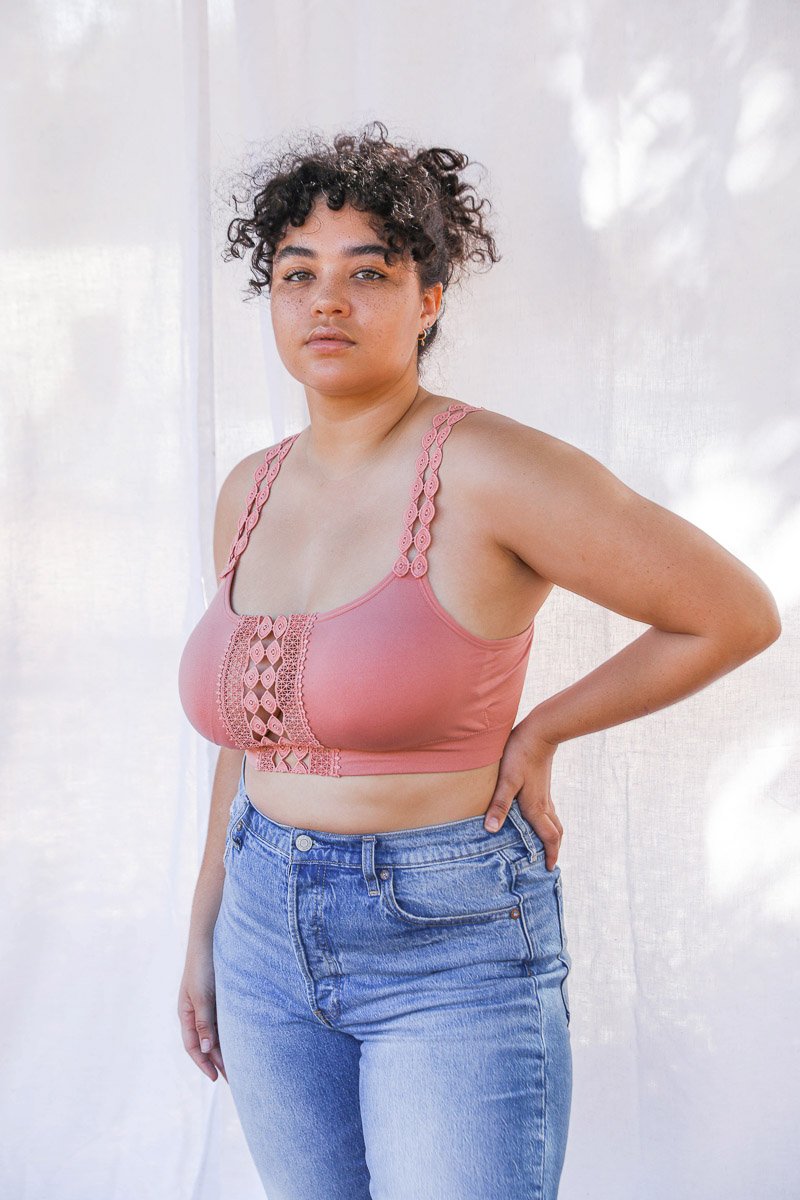 Bralettes con apliques de encaje Boho Eye Plus