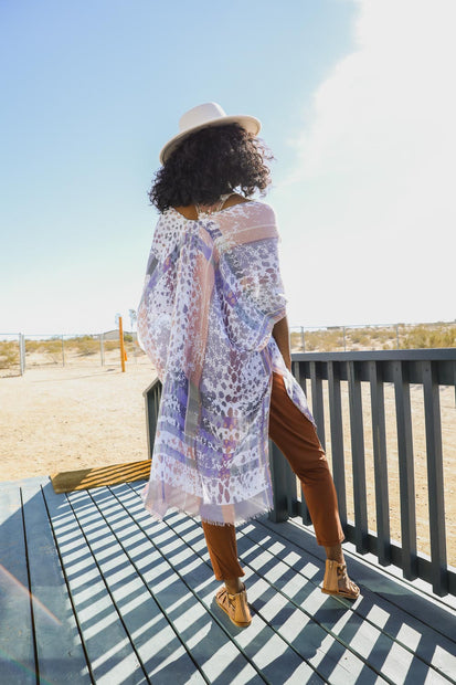Kimonos con salpicaduras de colores.