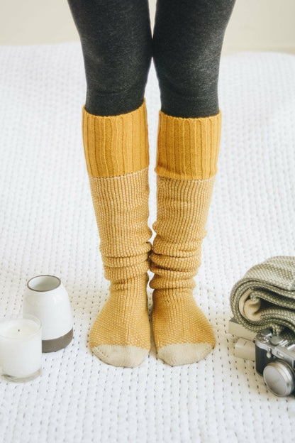 Chaussettes de détente en tricot côtelé.