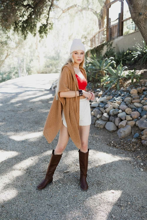 Ruana con capucha y suave tejido gofre