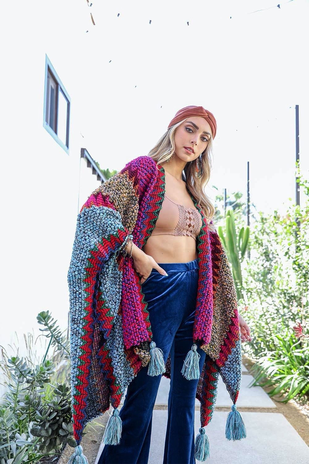 Ruana au crochet pour la saison des câlins