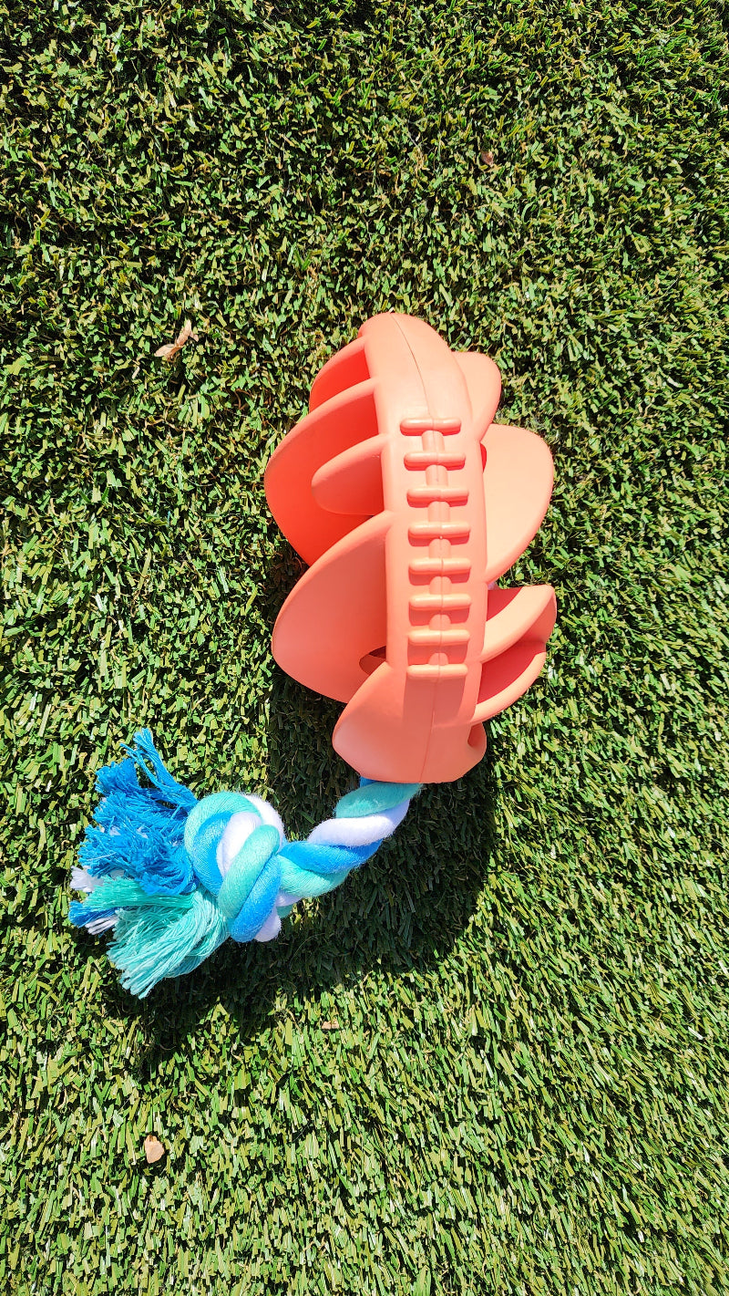 Jouet à mâcher en caoutchouc pour chien en forme de ballon de football avec corde à tirer