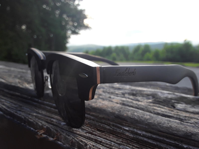 Lunettes de soleil noires pour skateboard