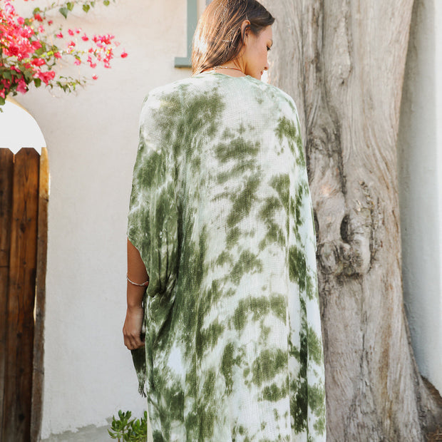 Kimonos teñidos anudados.