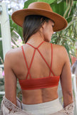 Bralette con recortes florales