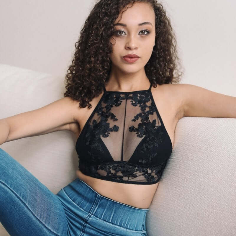 Bralette à col montant en dentelle brodée 