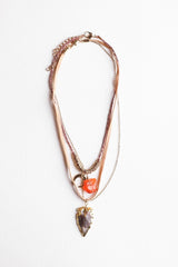 Collier en daim avec cornaline et agate marron