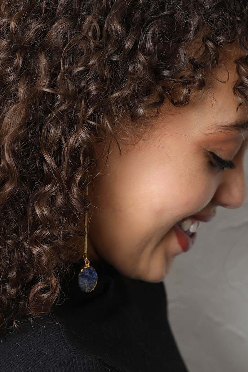 Boucles d'oreilles pendantes en pierres précieuses