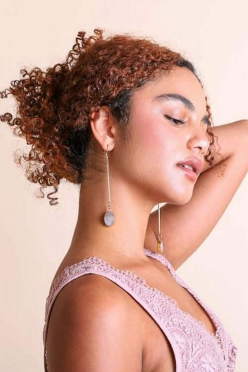 Boucles d'oreilles pendantes en pierres précieuses