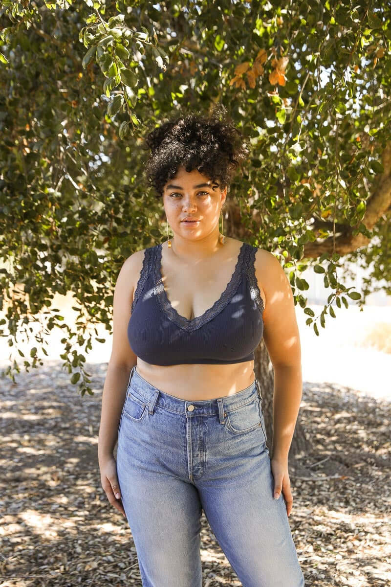 Bralette rembourrée avec bordure en dentelle