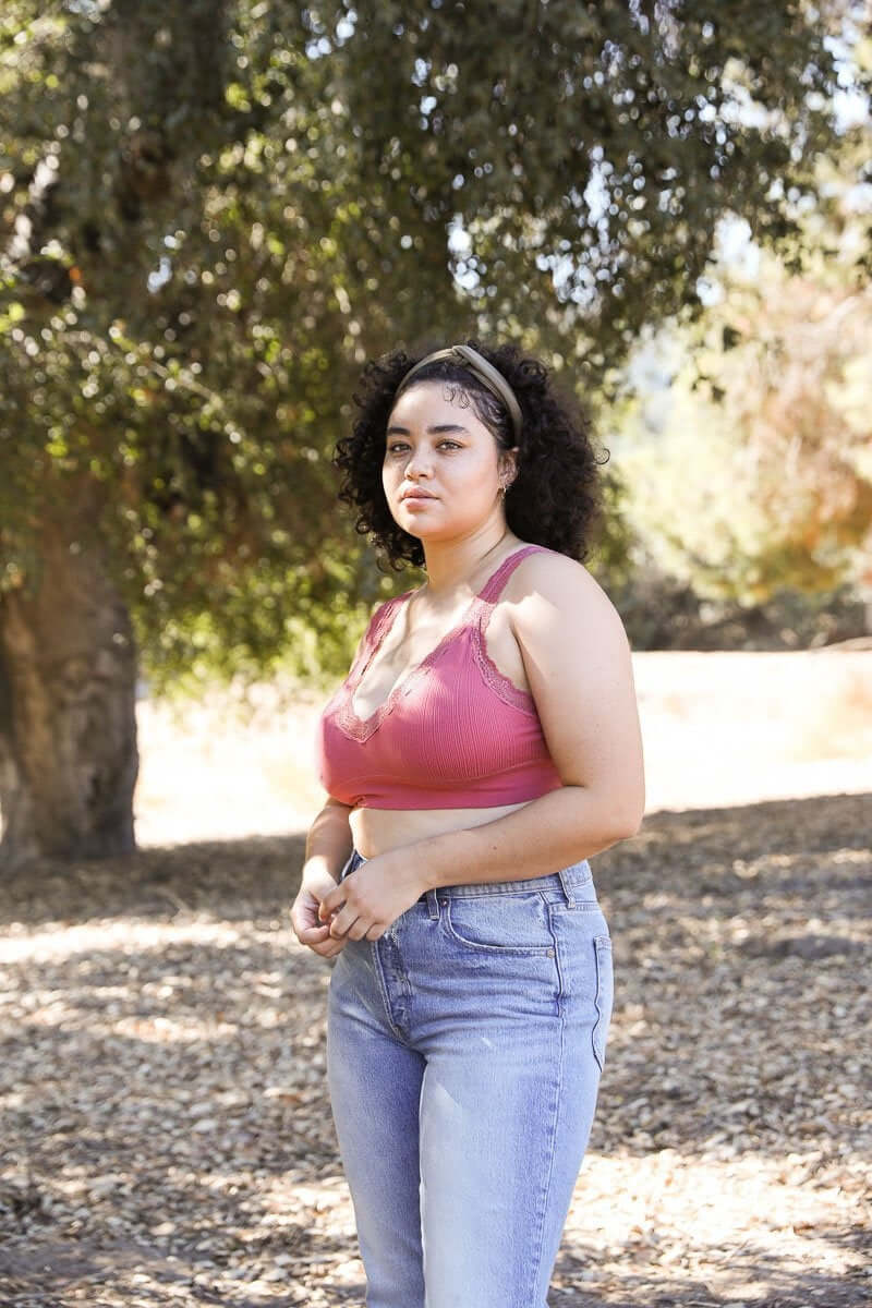 Bralette rembourrée avec bordure en dentelle