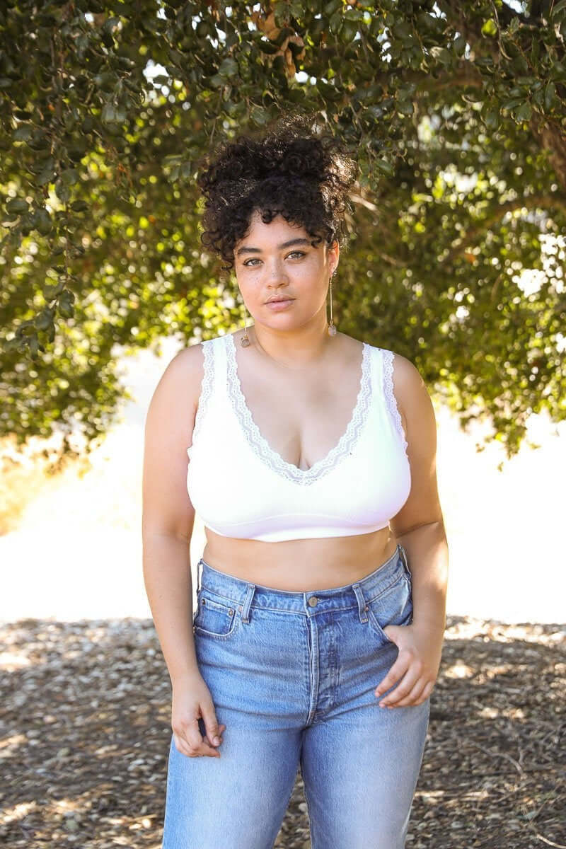 Bralette rembourrée avec bordure en dentelle