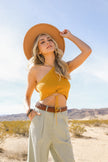 Bralette de encaje con cuello halter