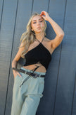 Bralette de encaje con cuello halter
